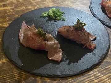 焦がし青唐がらし味噌の”極上A5ランク炙り肉寿司” 0.5辛