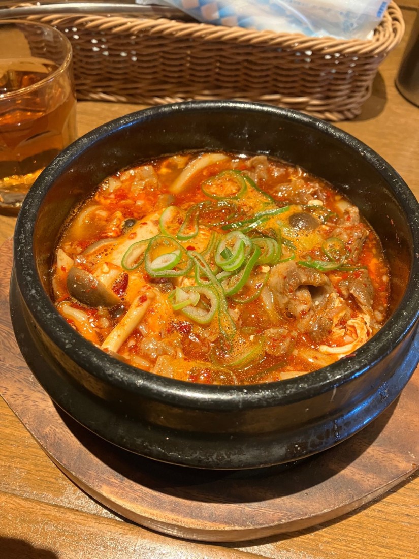 ヨンドン名物吉田の煮込みうどん 激辛