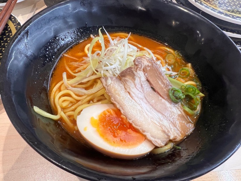辛旨とんこつ醤油ラーメン
