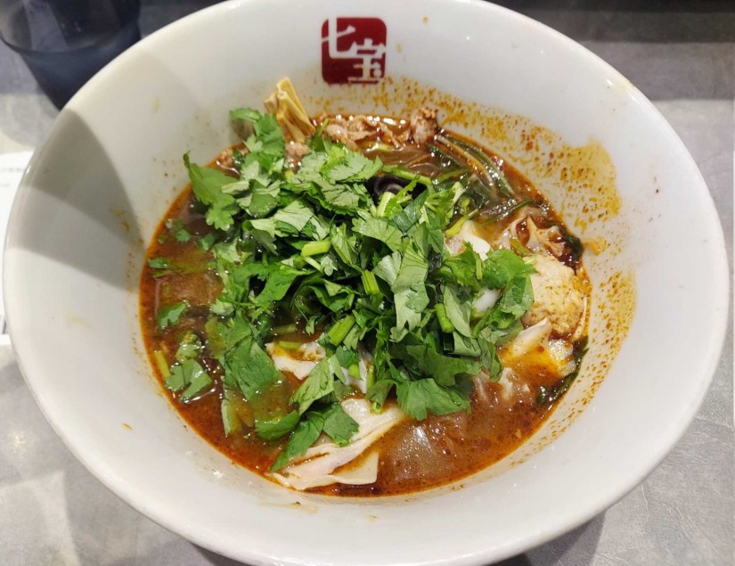 七宝麻辣湯 春雨/ラム肉/パクチートッピング 3辛