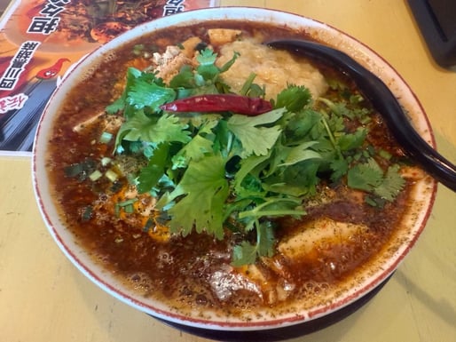 四川麻婆ラーメン 5辛(+100円)