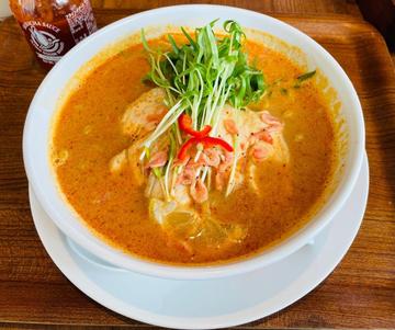 シンガポール・チキンラクサ