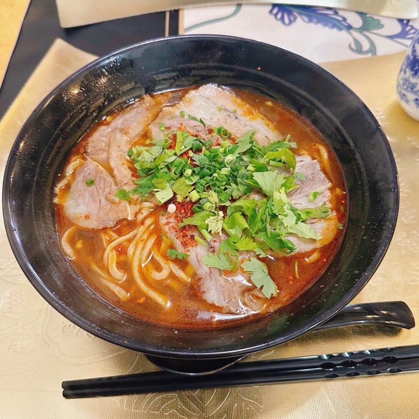 四川本番牛肉麻婆麺
