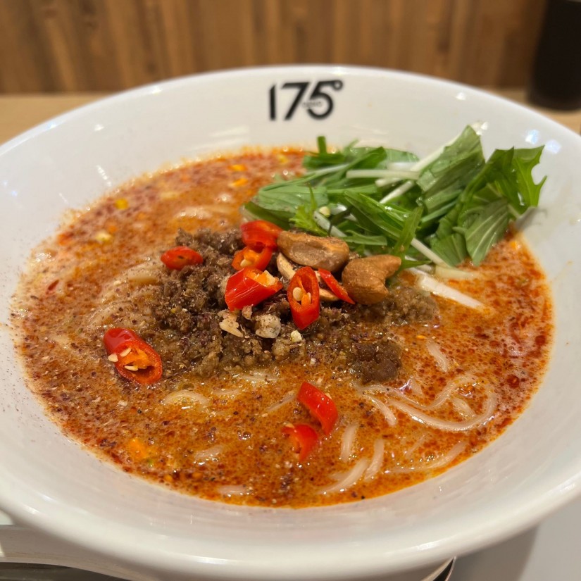 汁あり担々麺  激辛  lv1