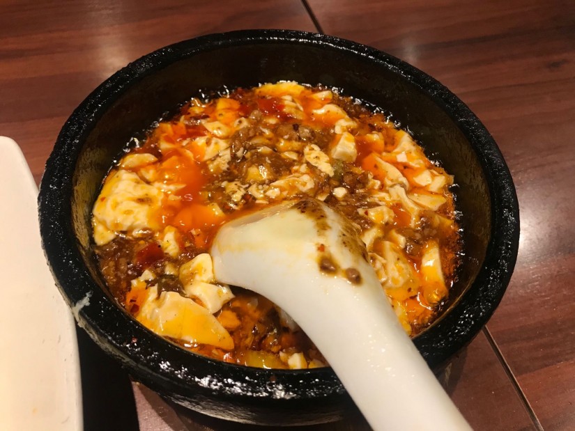 頂点石焼麻婆豆腐 中辛