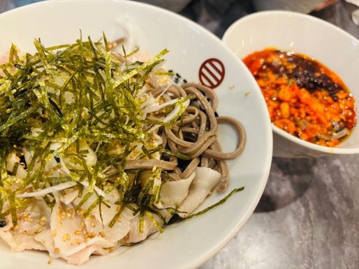 辣油肉蕎麦