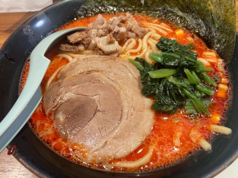 赤辛家系ラーメン