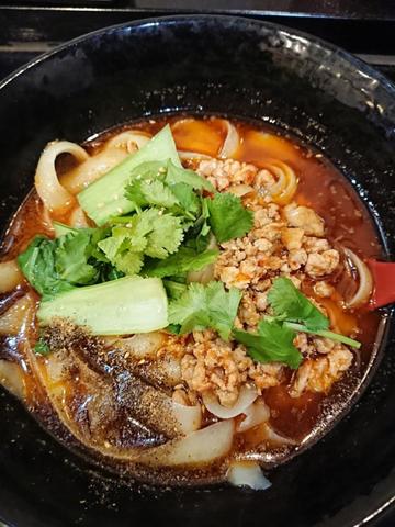 マーラー刀削麺