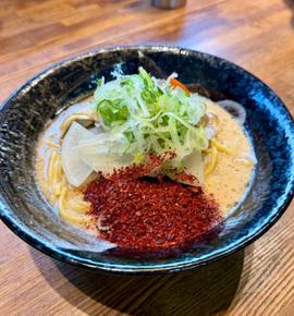 松山とん汁ラーメン 一味たくさん