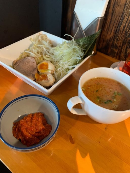 小樽辛味噌つけ麺＋辛さ増し10個