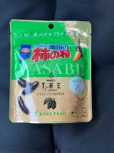 亀田の柿の種わさび＆meiji THE Cacao PROFESSIONALS