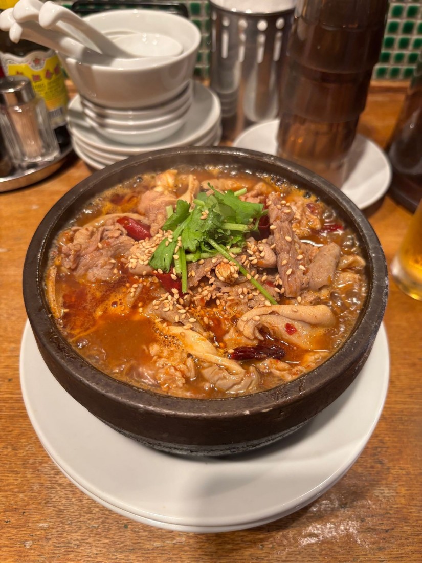 肉ミックス水煮肉麺 57辛くらい？