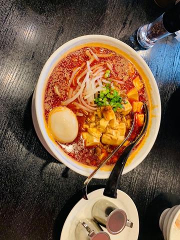 麻婆麺 大噴火  マグマ4 9.0