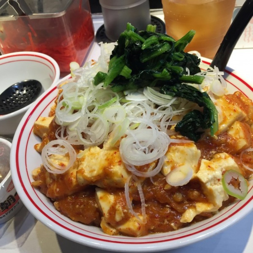 特製樺太丼、ほうれん草、ネギ、納豆 ３倍