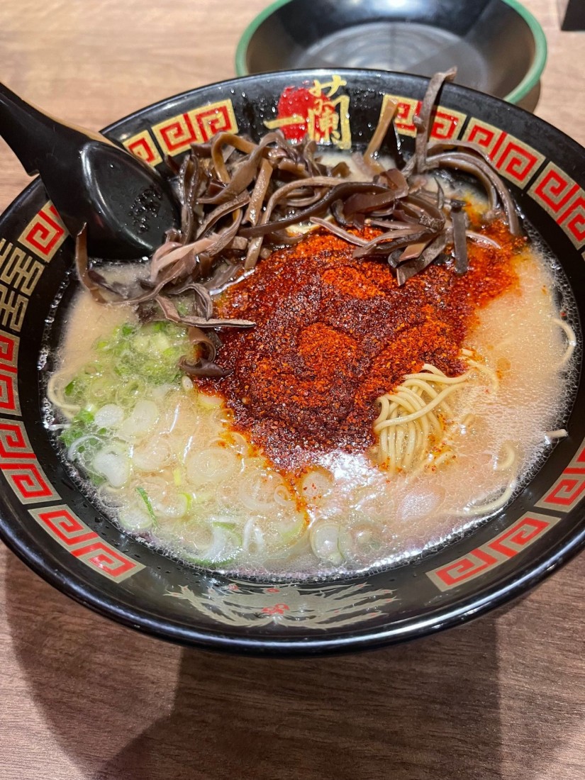 とんこつラーメン 赤い秘伝のタレ20辛