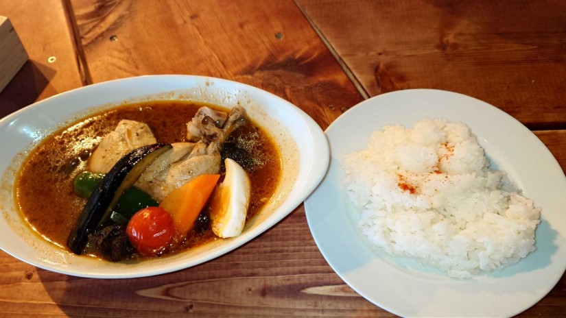 煮込みチキンのスープカレー 激辛（+200円）