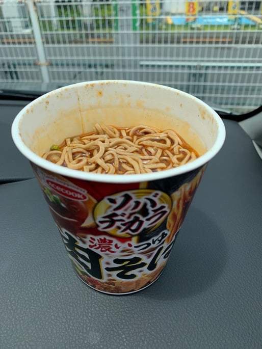 ソバチカラ 濃いつゆ ラー油肉ソバ