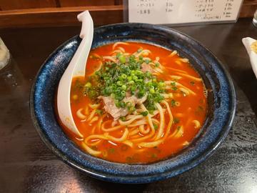 赤ソーキそば