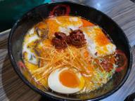 赤とんこつ(辛ネギと辛魂×2トッピング)