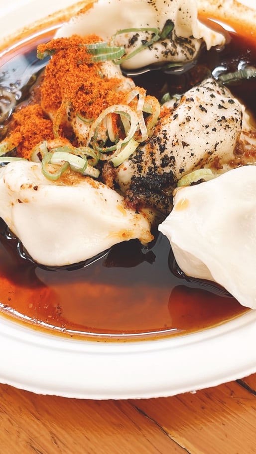 究極ほブラックギョーザ 1.5辛