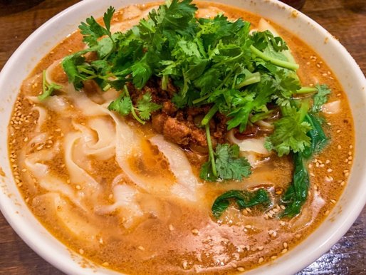 担々刀削麺