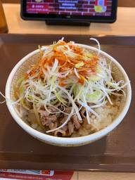 赤だれ白髪ねぎ牛丼