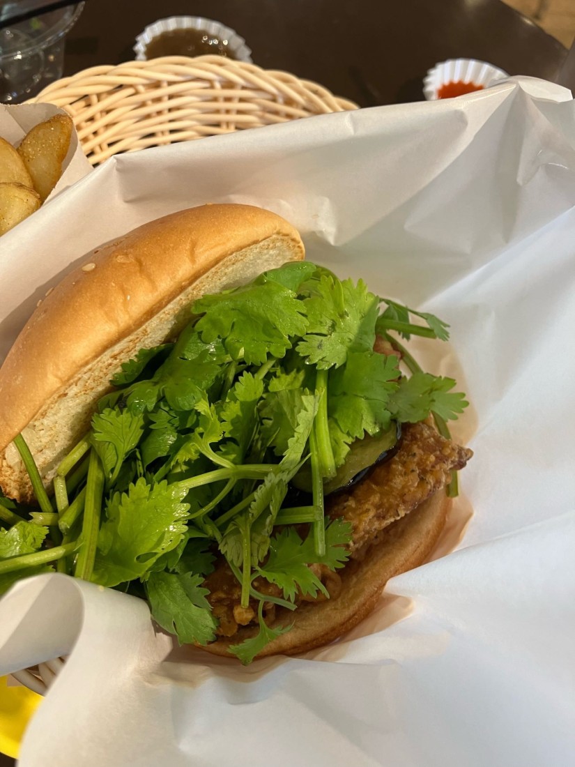 【5倍】パクチーチキンバーガーグリーンカレー