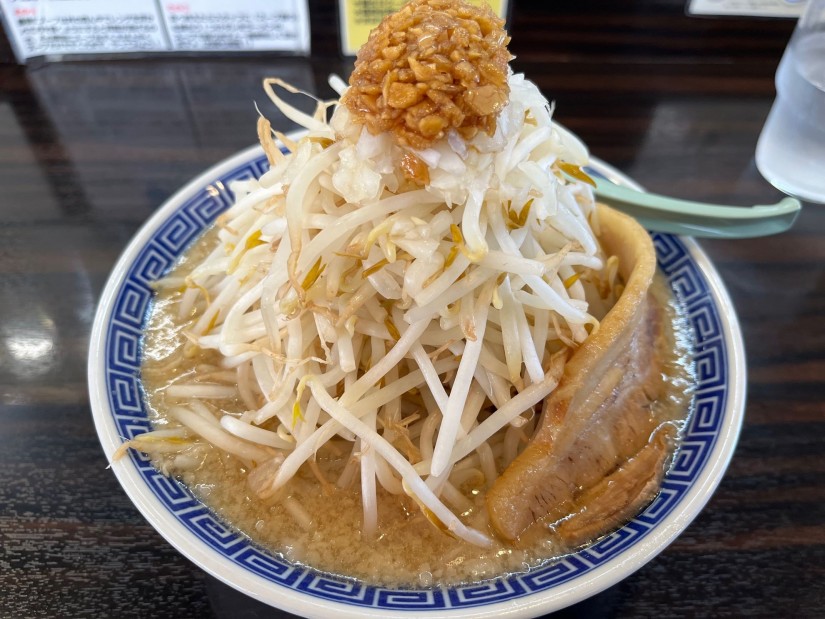角ふじ麺 (うま辛)