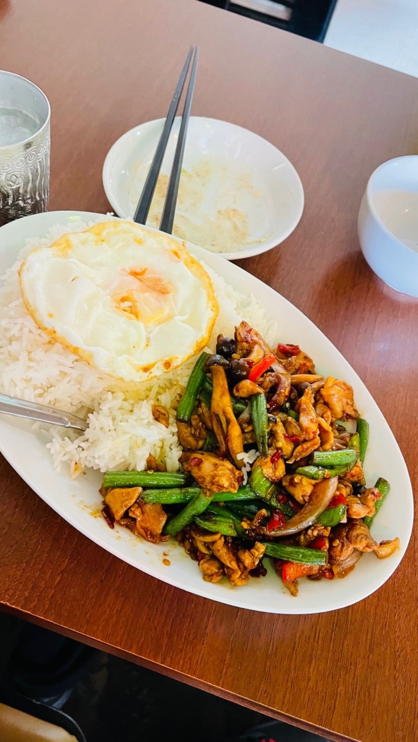 ガパオライス 激辛ぺぺぺぺ