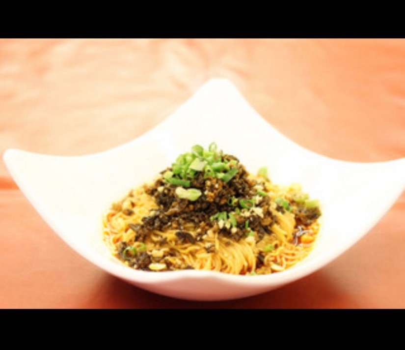 謝朋酒楼特製汁なしタンタン麺