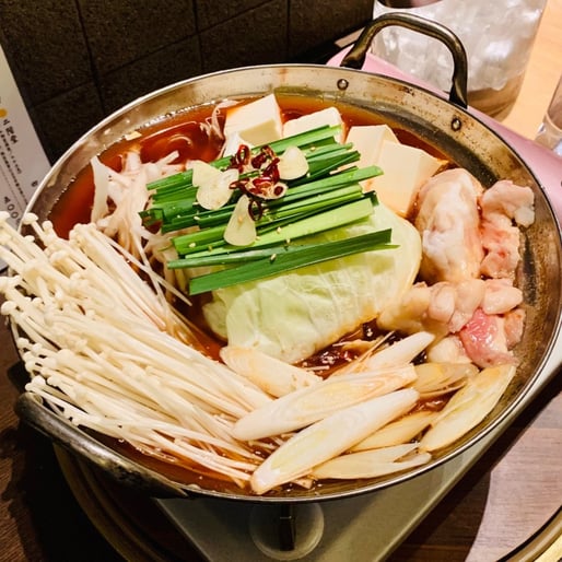 隆勝特製もつ鍋（辛味噌）