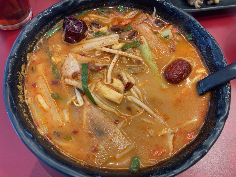 薬膳ホルモン米線 Lv.8 大辣