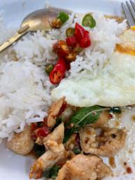 ガパオガイカイジャオ プリックナンプラーの唐辛子入れ過ぎました