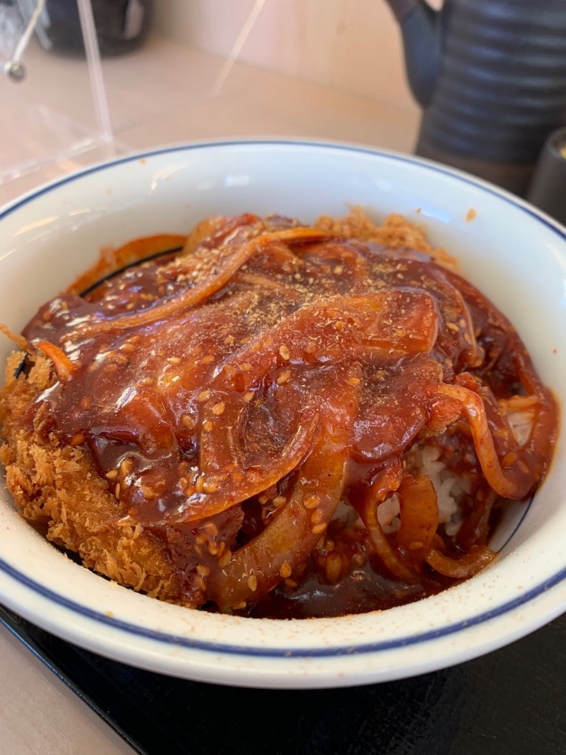 赤辛カツ丼