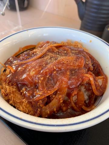 赤辛カツ丼
