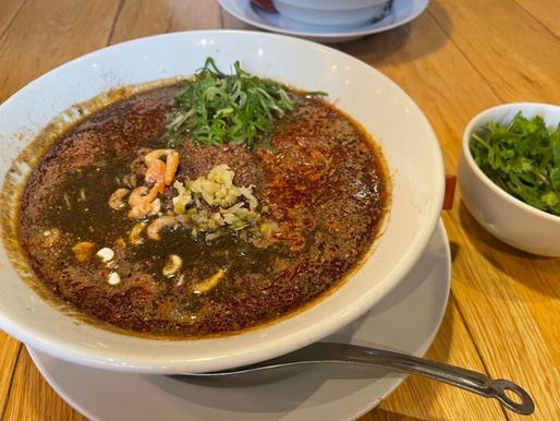 黒胡麻坦々麺　 5辛