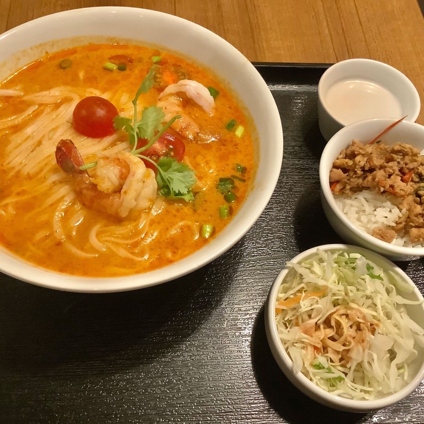 トムヤムヌードル