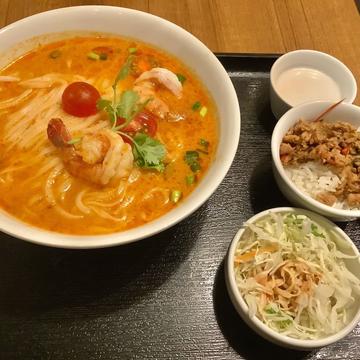 トムヤムヌードル