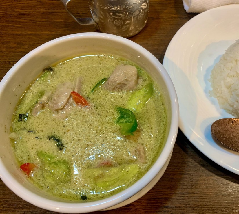 鶏肉のグリーンカレー