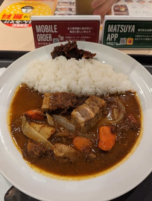 ごろごろビーフカレー 4辛・激辛