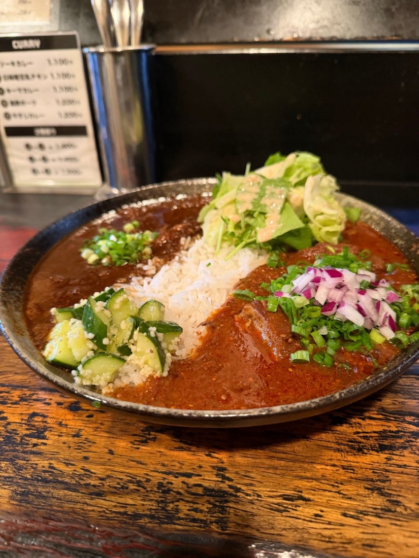 牛すじカレー&黒酢ポーク（2種盛り）