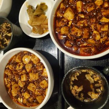 麻婆豆腐定食 3カラ(辛口) 旨味と辛みのバランスがほど良い麻婆豆腐です