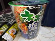 ピリッと辛いネギ塩ラーメン