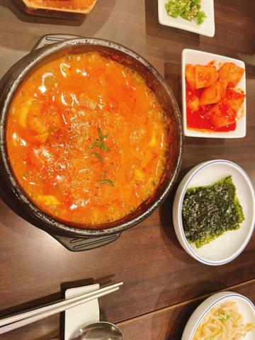 ホルモンスンドゥブ 極辛