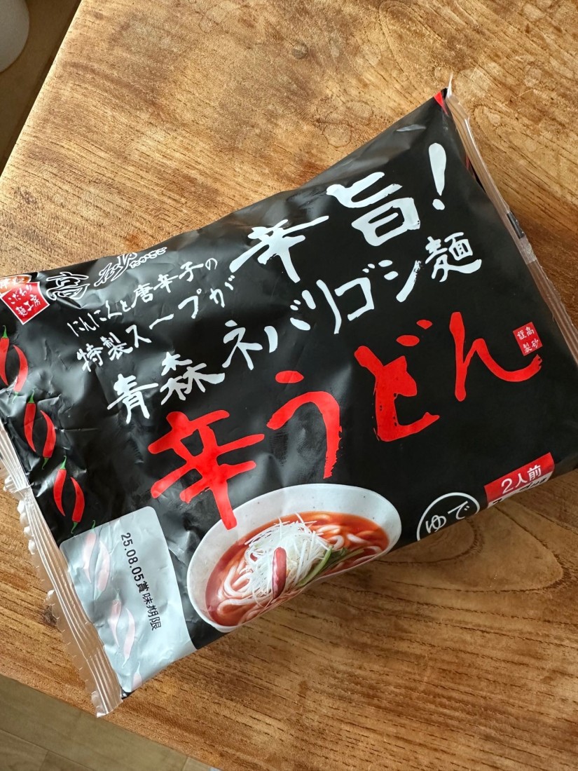 にんにくと唐辛子の特製スープが辛旨！青森ネバリゴシ麺辛うどん