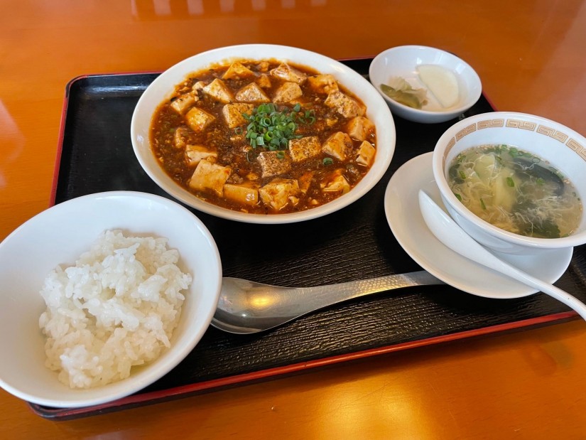 麻婆豆腐＋半ライス