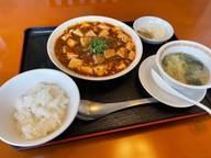麻婆豆腐＋半ライス