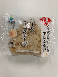 おむすび ペッパー&ベーコンチーズ