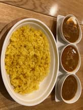 3種のカレー（チキン、ごぼう、ブロッコリーと卵とチキン）