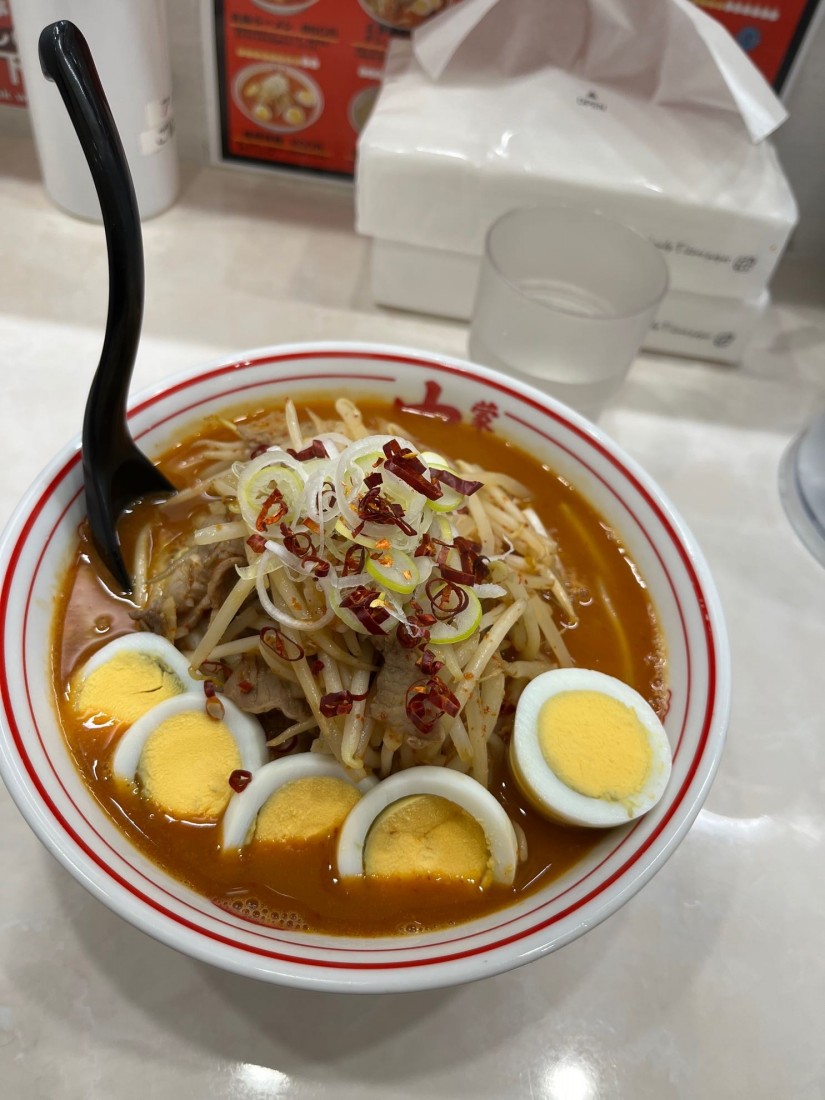 極味噌卵麺 8辛